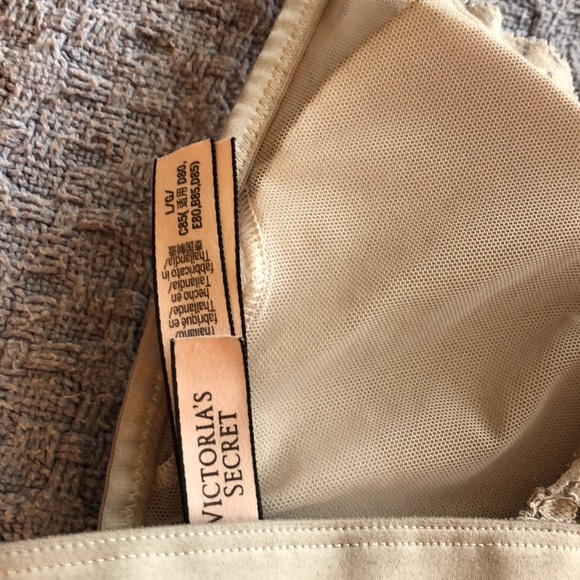 victorious secret bra 💙 - Picture 5 of 5